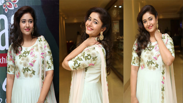Actress Poonam Bajwa Premium Live Nudes Actor Watch