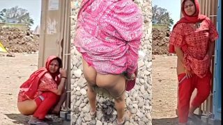 Desi Random Bhabhi Saree Pissing Pussy And Ass Recorded